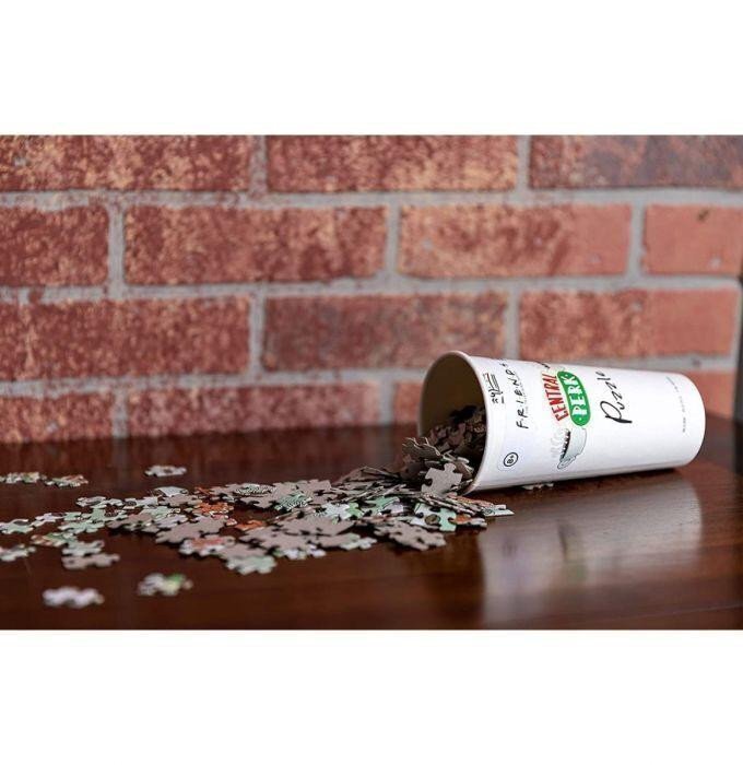 Puzzle Přátelé / 400 dílků v kelímku