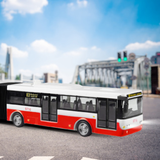 Kloubový autobus který hlásí zastávky česky 36 cm červený