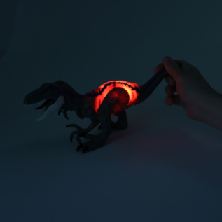 Dinosaurus Velociraptor se světlem a zvukem