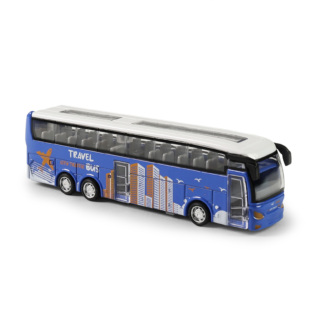 Kovový dálkový autobus