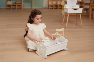 Dřevěná postýlka