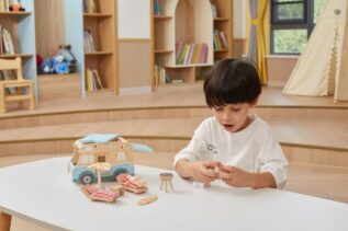 Dřevěné obytné auto