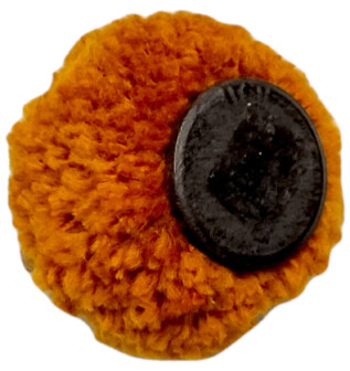 2Kids Toys Dřevěná magnetka velká pompon Opice