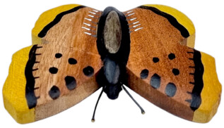 2Kids Toys Dřevěná magnetka velká Motýl