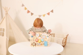 2Kids Toys Activity board Lvíčkův dům