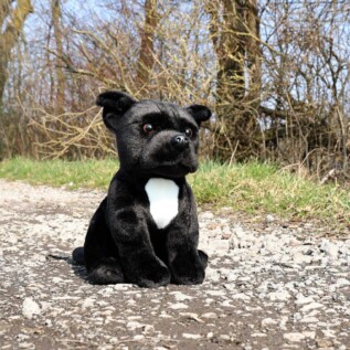 Plyšový pes stafordšírský bulteriér 30 cm černý ECO-FRIENDLY