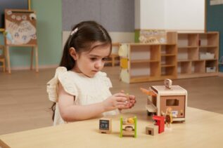 Dřevěná pojízdná kavárna