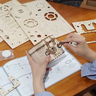 RoboTime 3D dřevěná mechanická skládačka Šperkovnice