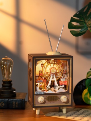 RoboTime 3D dřevěná skládačka hrací skříňky Karneval při západu slunce