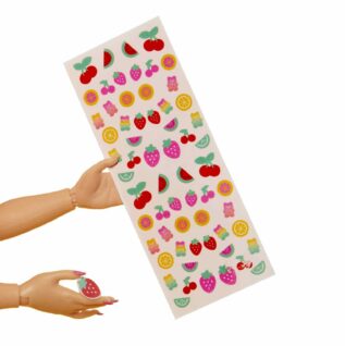 L.O.L. Surprise! OMG Nehtové studio s panenkou - Pinky Pops Fruit Shop + dárek zdarma