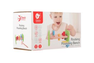 Dřevěná zatloukačka s kladívkem v krabici