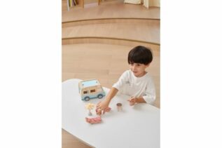 Dřevěné obytné auto