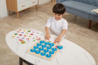 Dřevěná paměťová hra