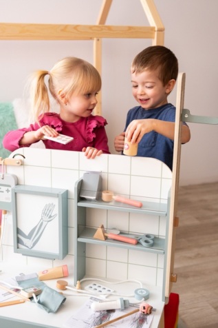 2Kids Toys Dřevěná nemocnice