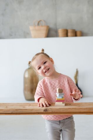 CUBIKA Pastel 15894 Barevná pyramida se slepičkou