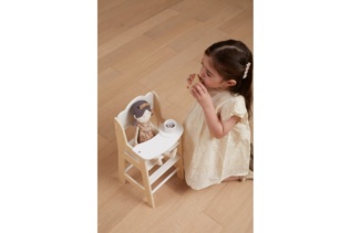 Dřevěná židlička